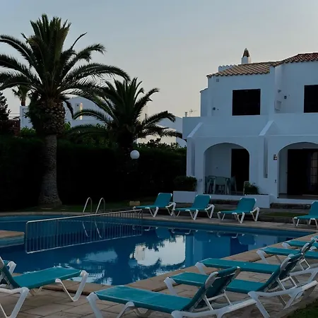 En La Playa Con Piscina